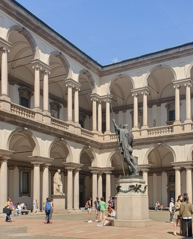 Pinacoteca di Brera, courtyard